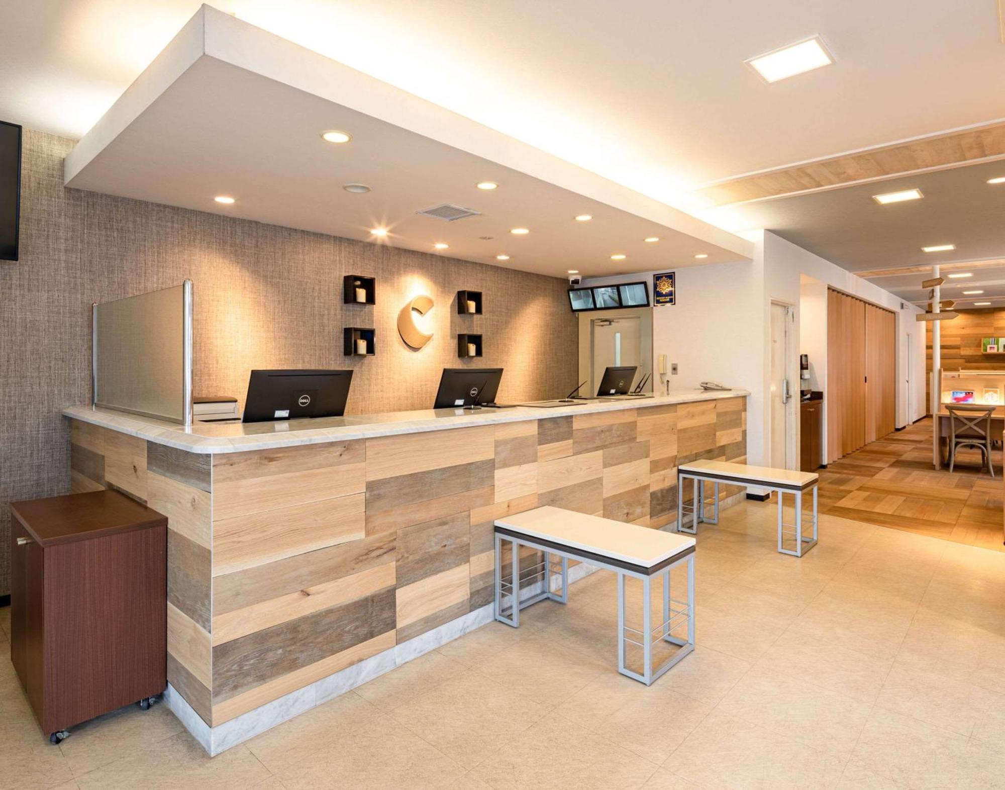 Comfort Hotel Сага Экстерьер фото
